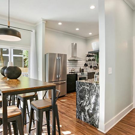 Sun Lit Modern Home With Good Vibes And Lots Of Coffee - Designedbydom Atlanta Buitenkant foto