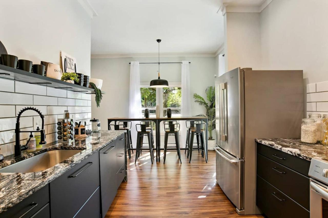 Sun Lit Modern Home With Good Vibes And Lots Of Coffee - Designedbydom Atlanta Buitenkant foto